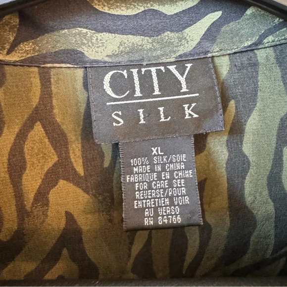 Vintage City Silk Women’s Animal Print 100% Silk Button up Shirt 90s XL Y2K - Picture 3 of 8